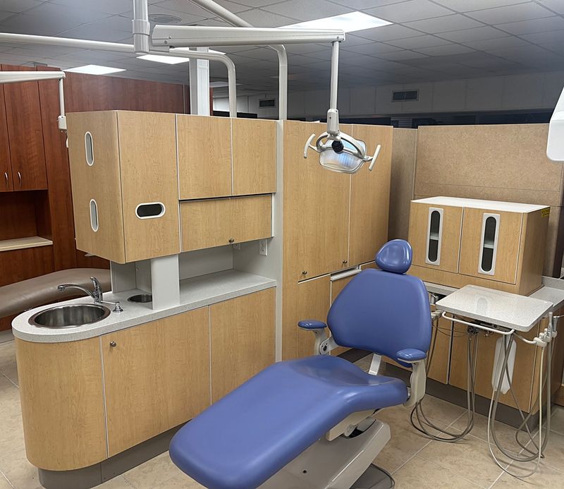 ADEC 4 ROOM Office Package - (2) Center Islands, (4) Rear Treatments, (4) Patient Chairs, (4) Cabinet Lights, (4) Stool Sets - (Limbar Maple) *Refurbished