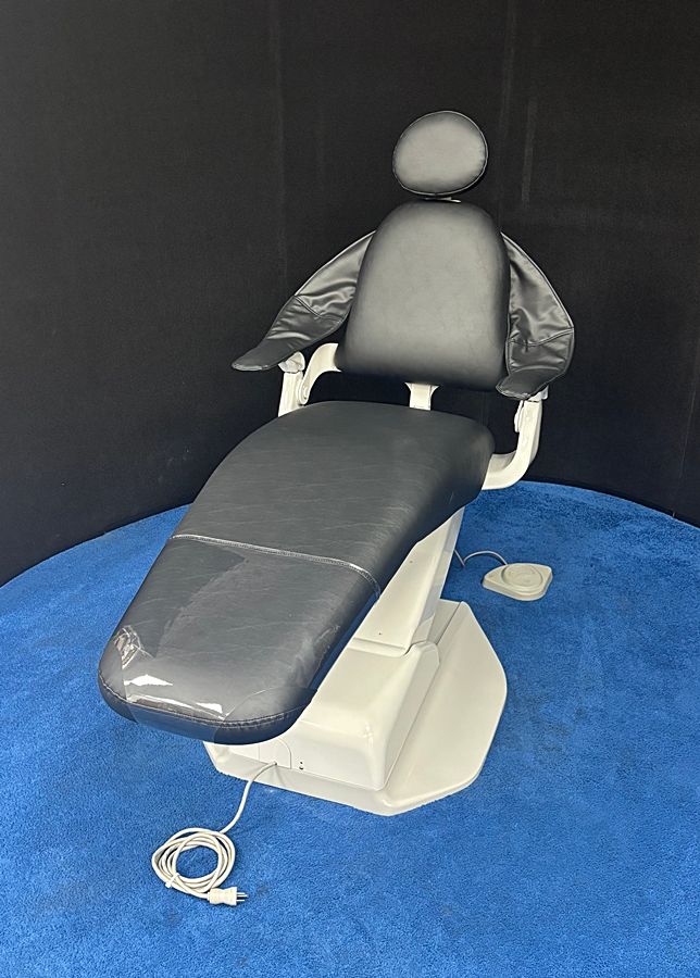 Pelton & Crane Spirit 1500 (SP15) Dental Patient Chair, New Vinyl Seamless Upholstery, Color of Choice *Refurbished