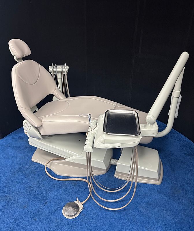 Midmark UltraComfort Dental Operatory Package - Radius Delivery, Assistant Pkg. - Color of Choice - Plush, Ultraleather Upholstery *Refurbished Midmark UltraComfort Dental Operatory Package - Radius Delivery, Assistant Pkg. - Color of Choice - Plush, Ultraleather Upholstery *Refurbished