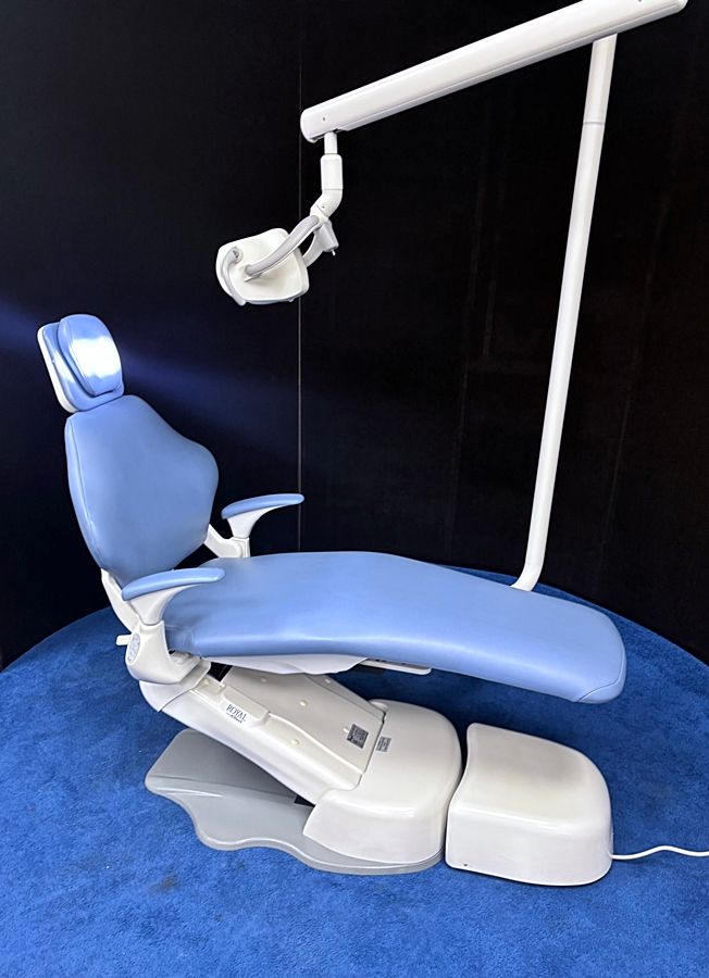 Royal Alliant A2260 Dental Patient Chair & Proma LED Radius Light - Light Blue Vinyl Upholstery *Certified Used Condition Royal Alliant A2260 Dental Patient Chair & Proma LED Radius Light - Light Blue Vinyl Upholstery *Certified Used Condition