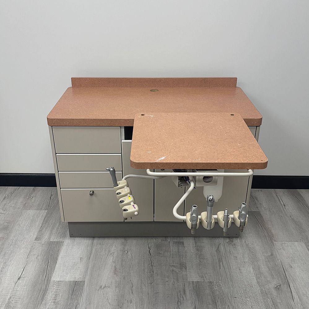 ADEC 5580 Dental Rear Treatment Cabinet w/ Dr. Delivery & Assistant Pkg. *Used Condition ADEC 5580 Dental Rear Treatment Cabinet w/ Dr. Delivery & Assistant Pkg. *Used Condition