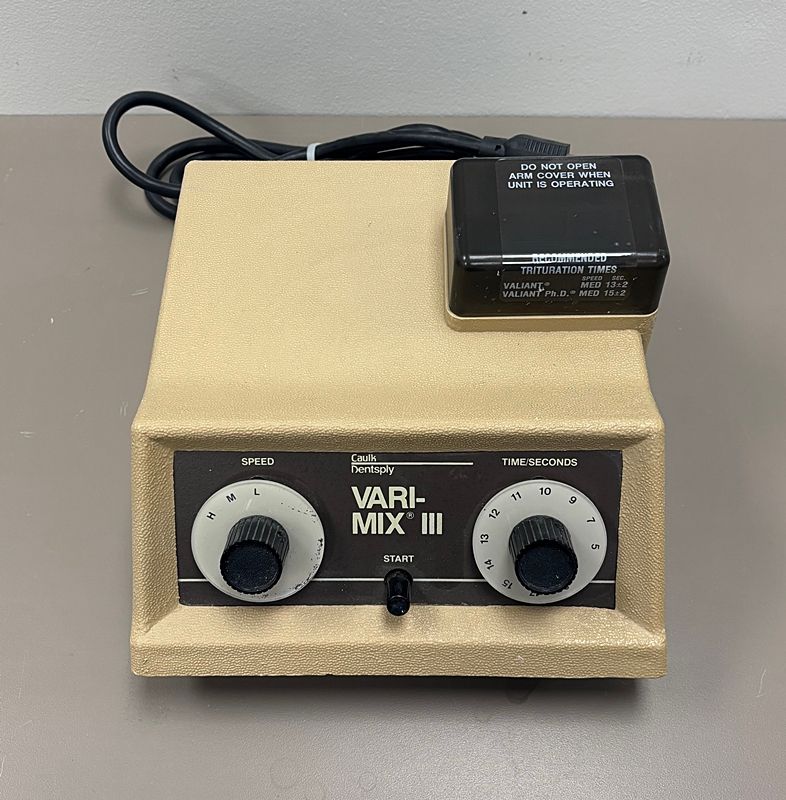 Dentsply/Caulk Vari-Mix 3 Amalgamator *Used Condition Dentsply/Caulk Vari-Mix 3 Amalgamator *Used Condition