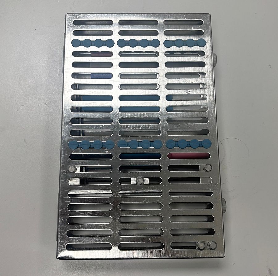 Hu-Friedy Sterilization Cassette (Teal) (10 1/2" x 6 1/2" x 1 1/4") *Used