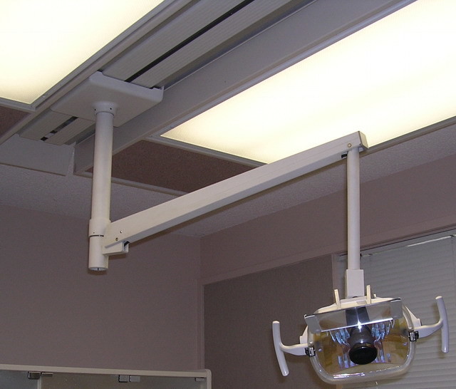 ADEC 6300 Dental Track Light - Classic Style *Refurbished