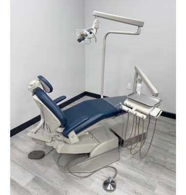 ADEC 1021 Decade Dental Radius Operatory Package (Single Touchpad & Free Foot Control) - Color of Choice Vinyl Upholstery *Refurbished