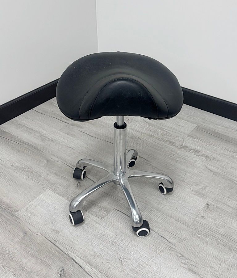 Dental Saddle Style Stool (Black Vinyl) *Used Condition