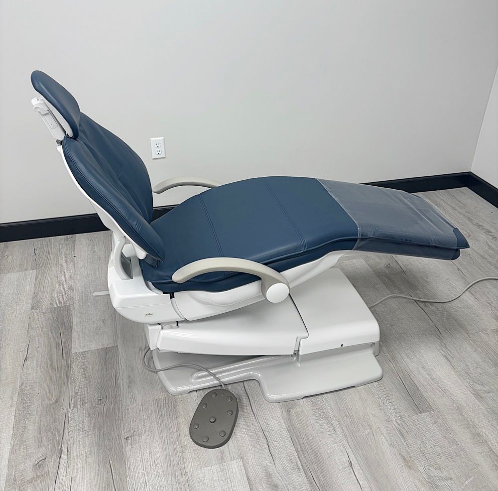 ADEC 511 (WHITE) - Dental Patient Chair - Plush Style, Ultraleather Upholstery (Color of Choice) *Refurbished