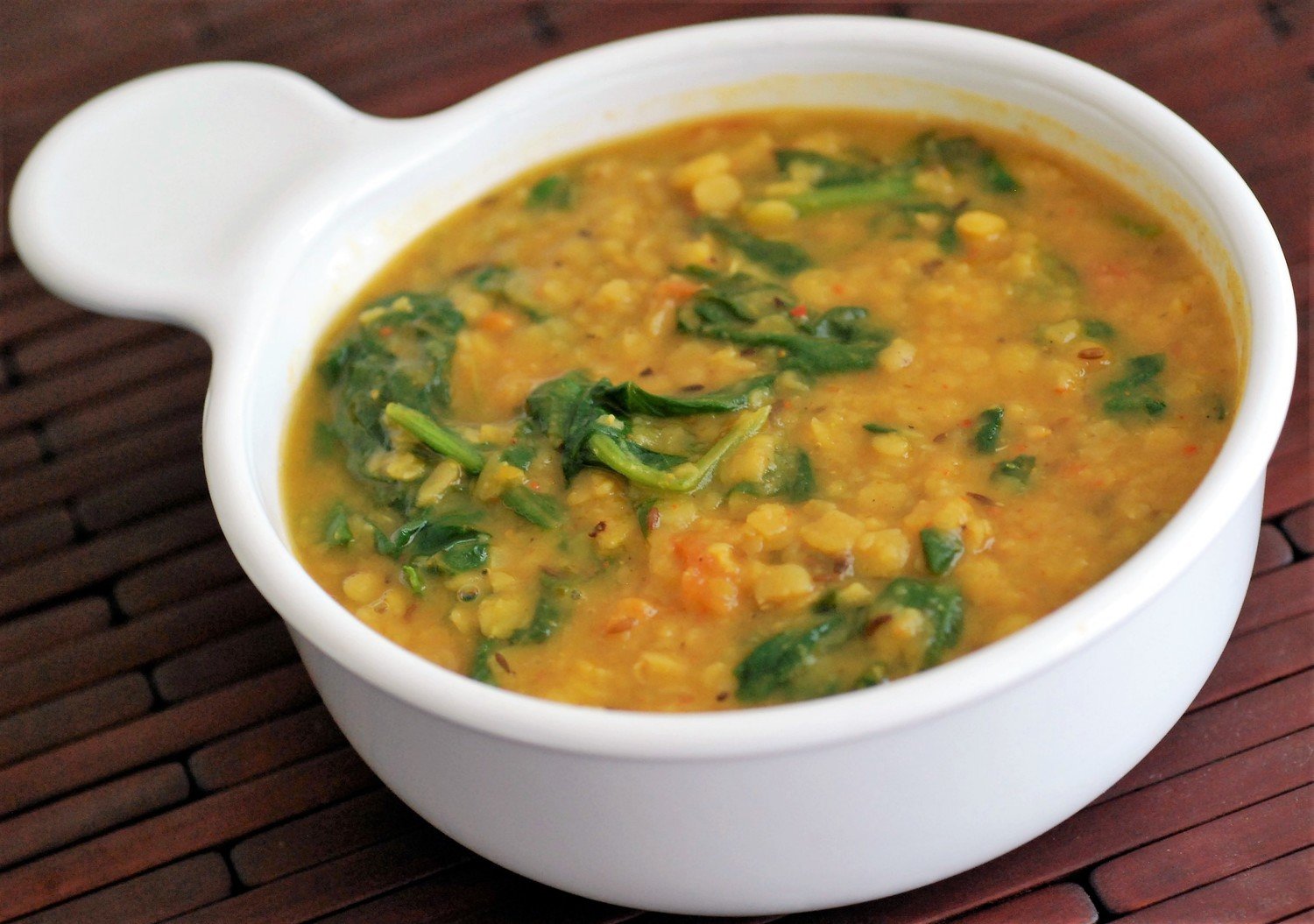 Lentil stew with baby spinach