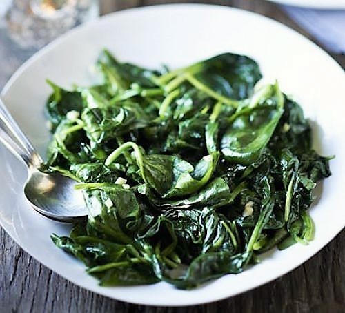 Wilted Spinach with Roasted Garlic (Vegan)