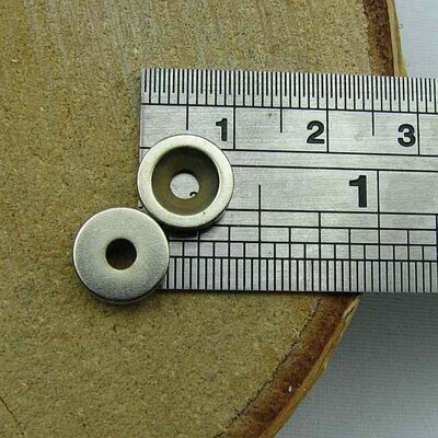 Magneten 10 mm met gaatje 10 pcs