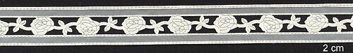 Ribbons 29 1m creme roses