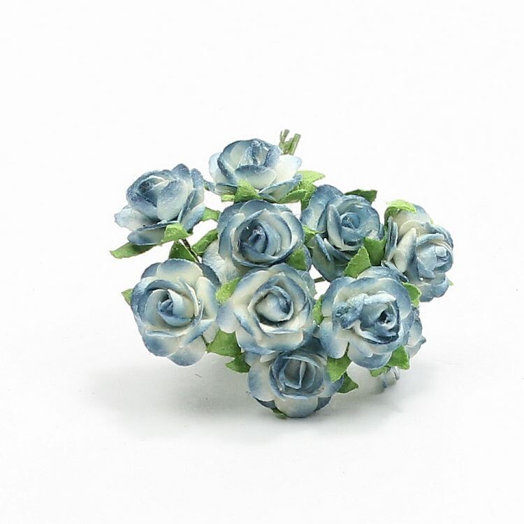 Bloemen roosjes blauw gemêleerd
