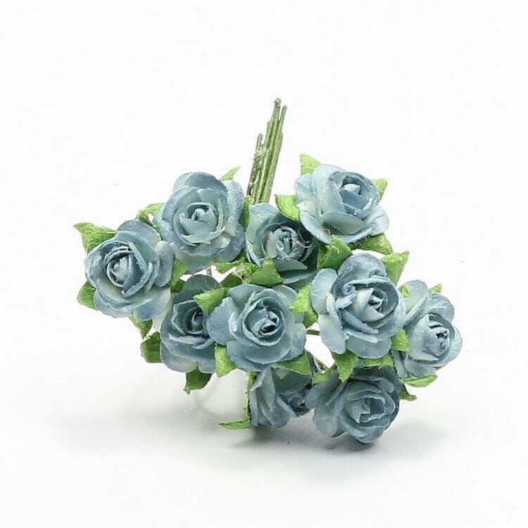 Fleurs roses bleues