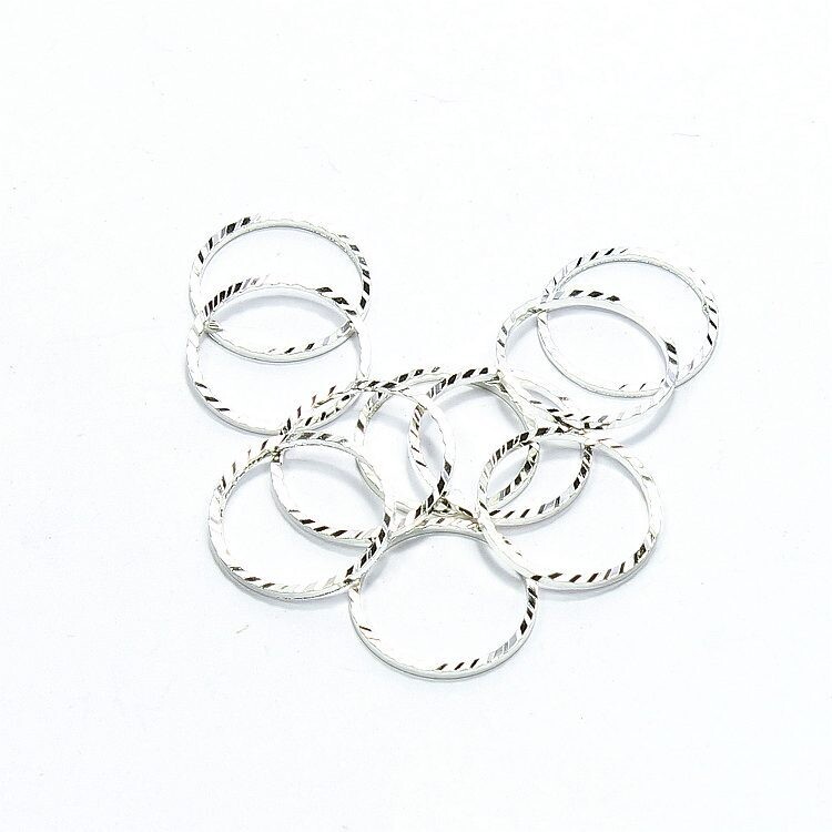 silberne Ringe