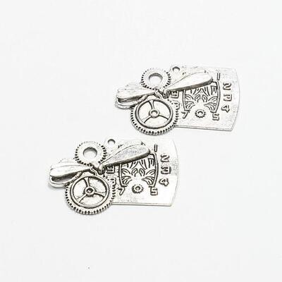 Steampunk klok zilver