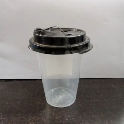 250 mL Sipper Cup with Black Lid