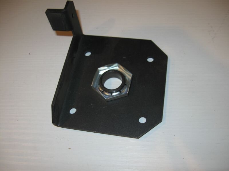 Plaque avec bague de vis nylon