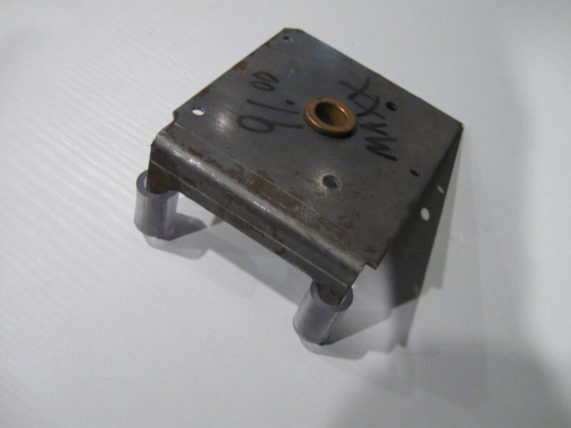 Plaque avec bague de vis