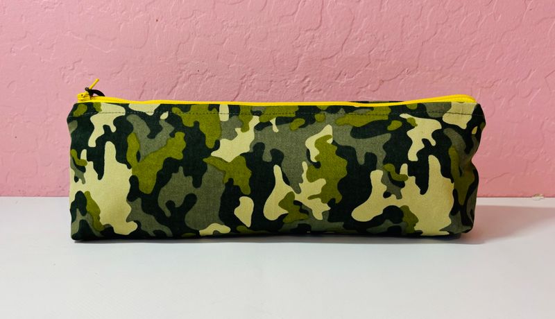 CAMO Pencil Bag w/zipper pull