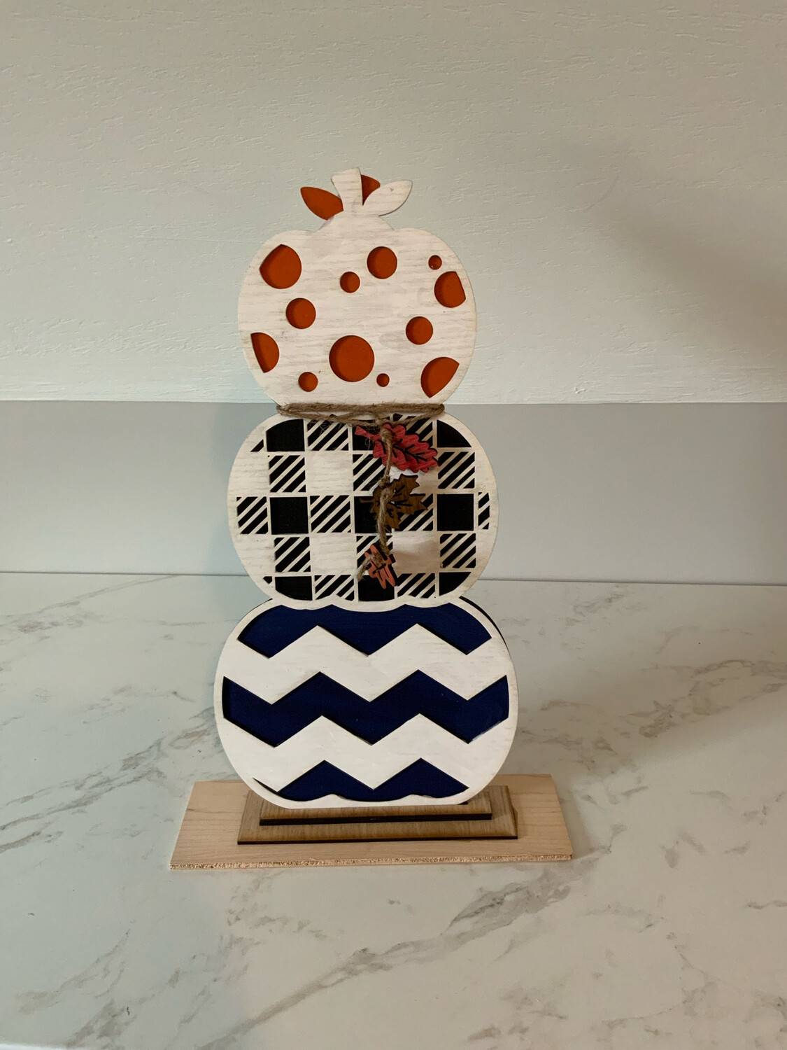 Pumpkin Trio Standing Sign 22”