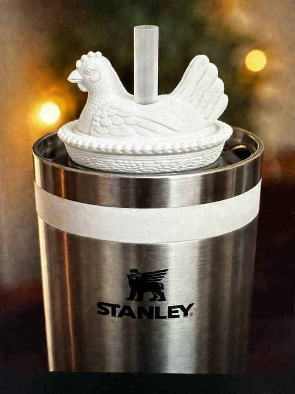 3d printed hen on a nest straw buddy