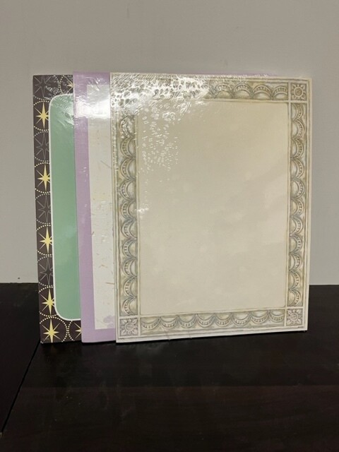 PAPIER A LETTRE AVEC MOTIF EN PAQUET DE 25 (L4-7)