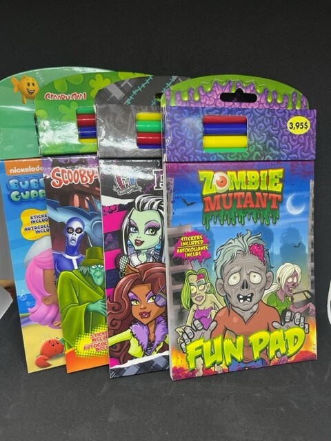 FUN PAD (TABLETTE D&#39;ACTIVITE AVEC CRAYONS (4) (A5-3)(RW)