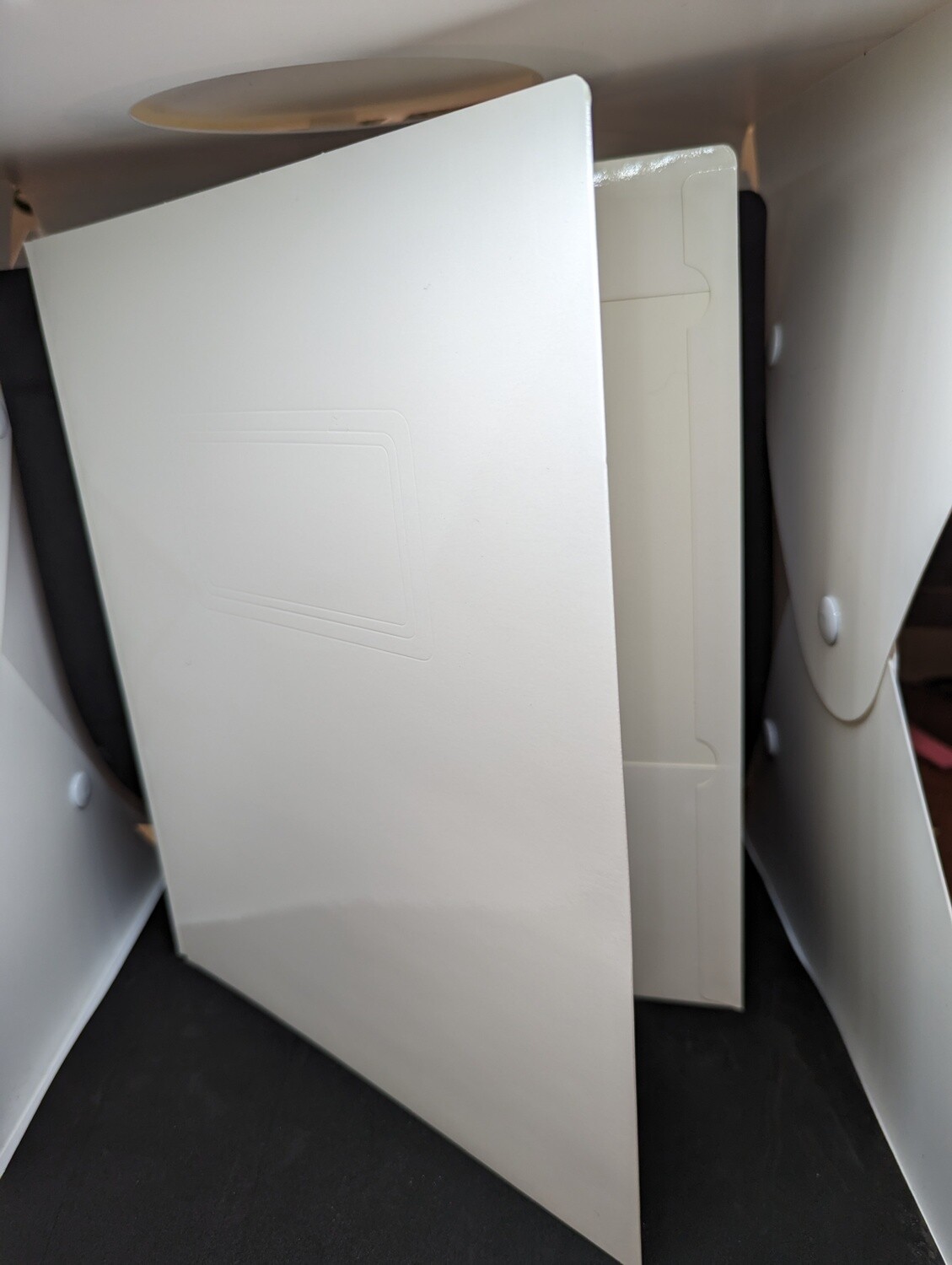 DUO TANG AVEC POCHETTE PLASTIQUE (RW)