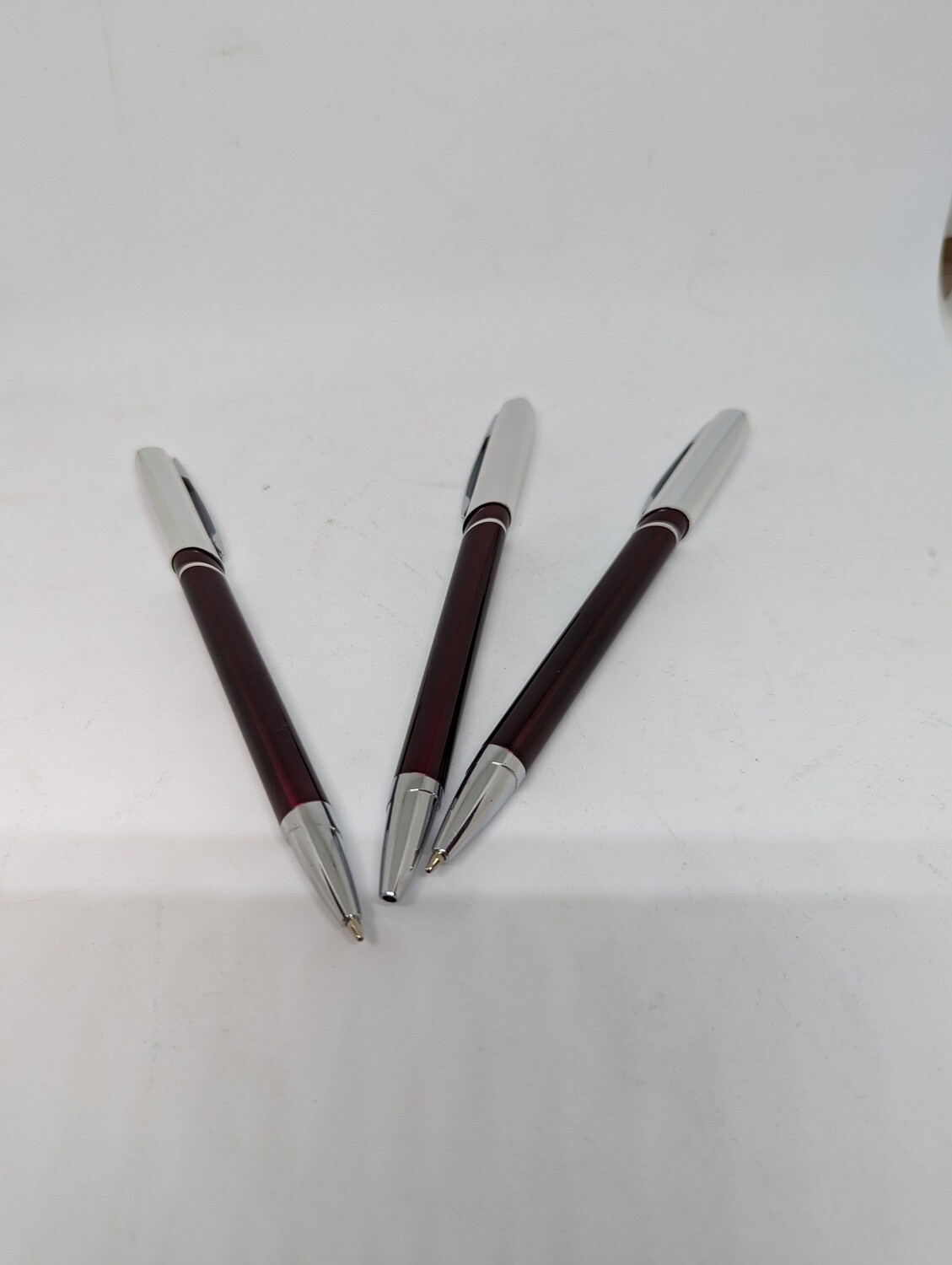 STYLO BALL POINT ROUGE (I1-2)