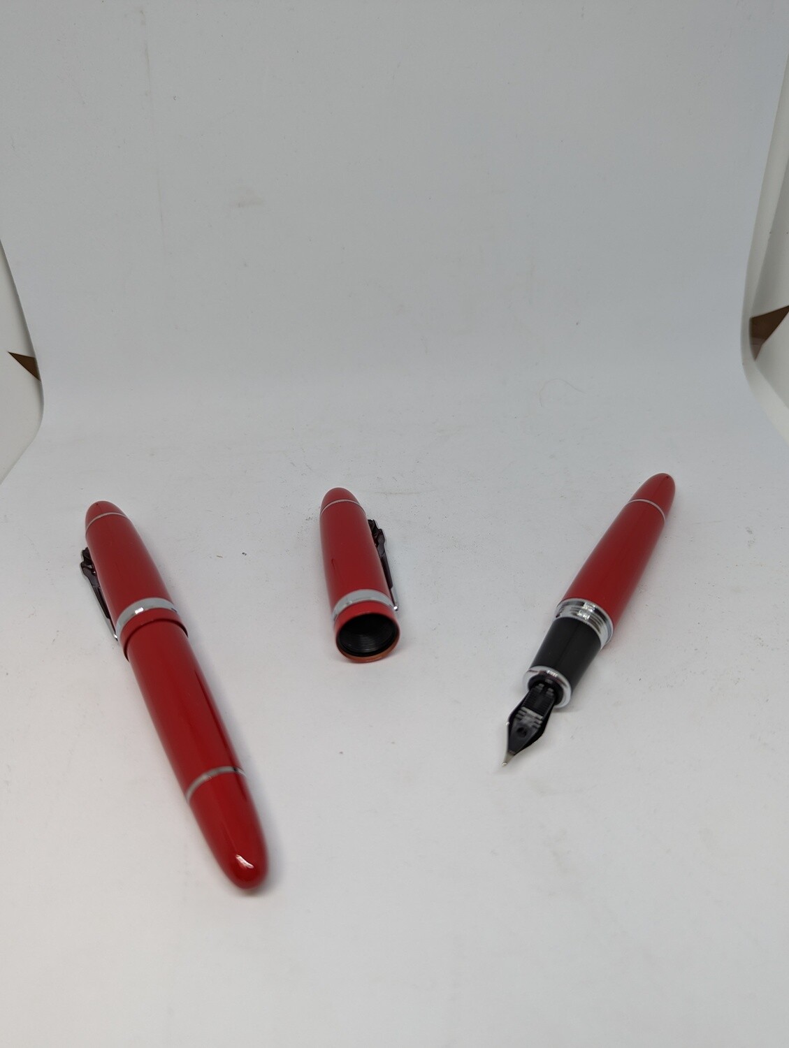 PLUME FONTAINE ROUGE(I1-3)