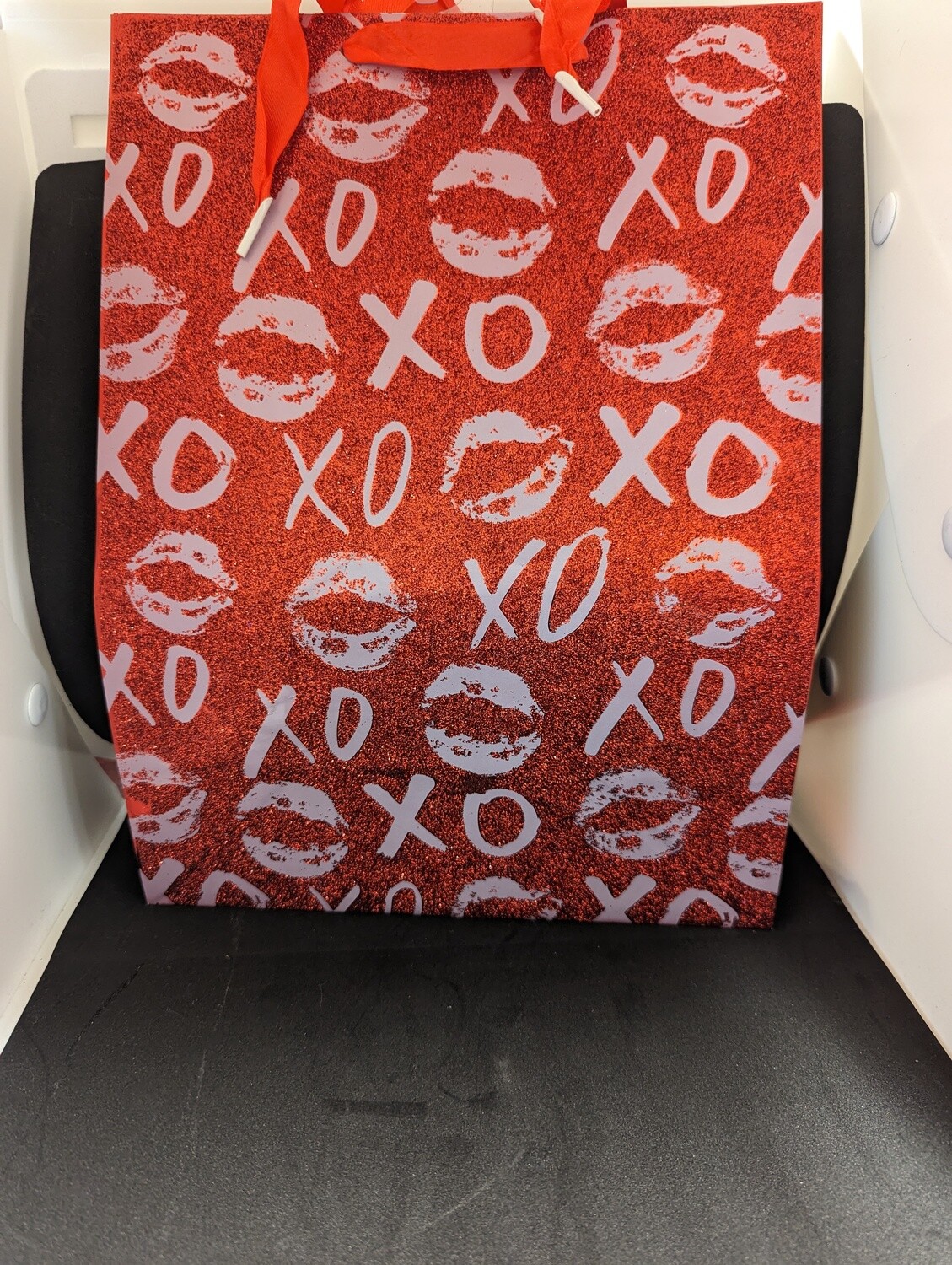 SAC CADEAU 23.5CM X 33CM(C3-6)