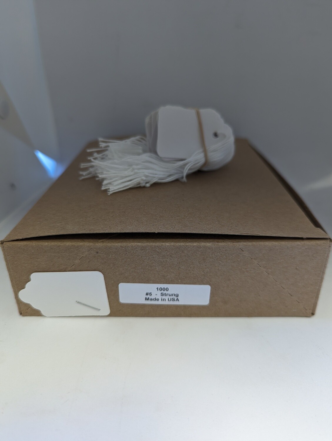ETIQUETTES A CORDE 2 3/4 X 3.5 CM PQT DE 1000 (H4-1)