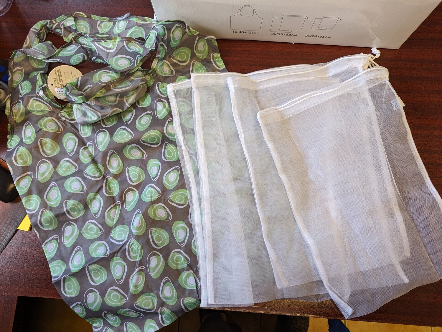 PRESENTOIR SAC REUTILISABLES POUR FRUITS/LEGUMES AVEC SAC A PROVISION(PRES 18)  (F2-1) (RW)