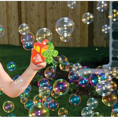 PISTOLETS A EAU ET BULLES