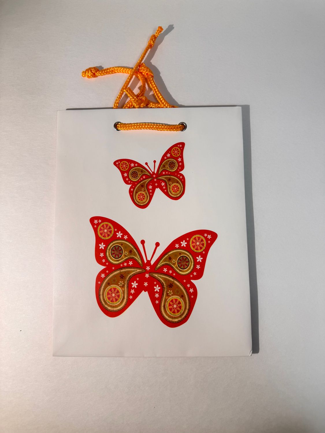 SC CADEAU MOYEN PAPILLONS (D3-1) 17.5CM X 23CM