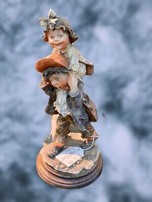Scultura Capodimonte G.Armani - Monelli