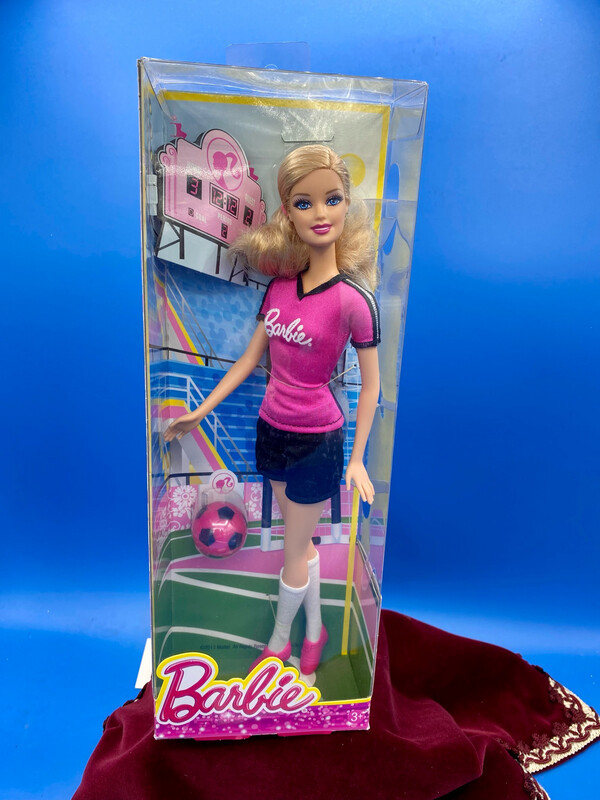 Barbie soccer player