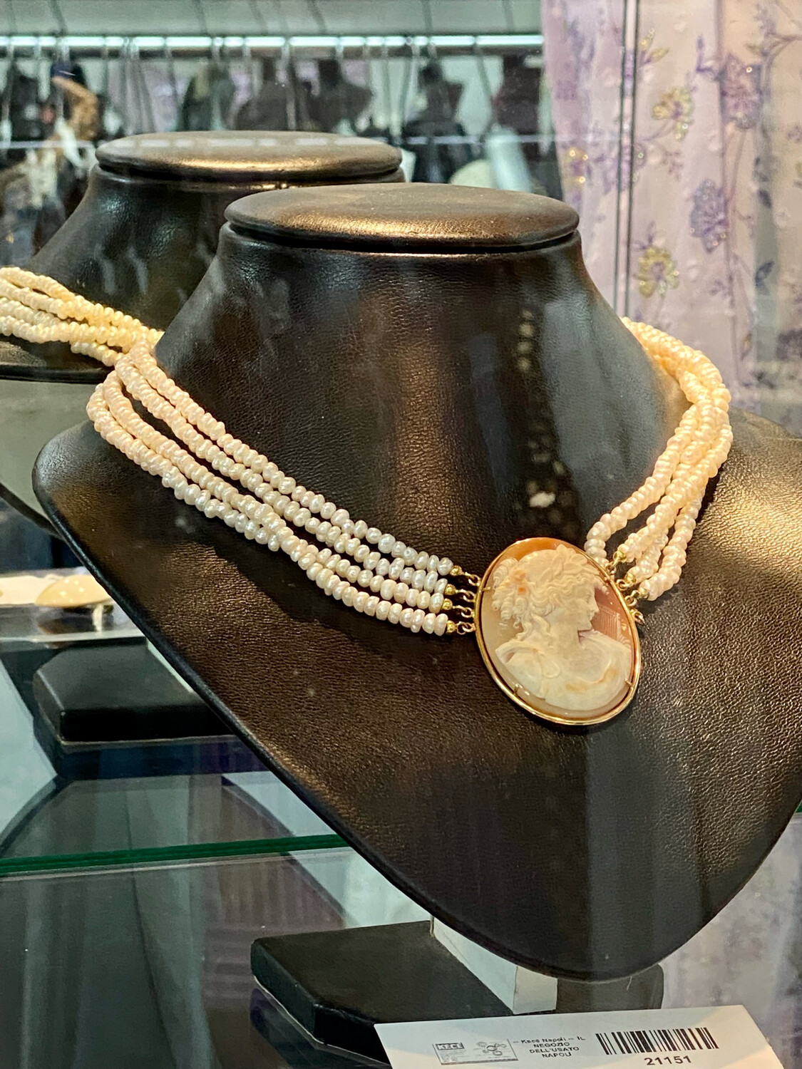 COLLIER PERLE DI FIUME CON CAMEO
CENTRALE MONTATO IN ORO