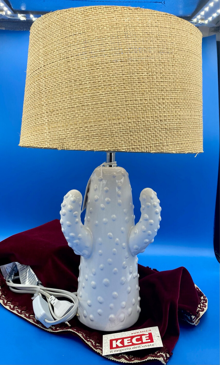 Lampada da tavolo bianca