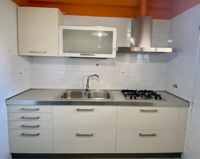 Cucina componibile 250cm in multistrato nobilitato
