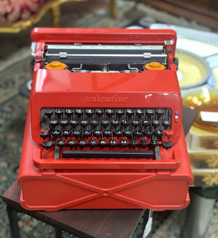 Olivetti Valentine con custodia
