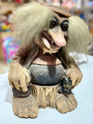 Statuina troll Nyforn Statuina troll Nyforn