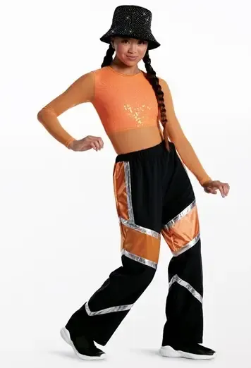 COSTUME: Thursday • 6:00pm • Klarissa  • Hip Hop