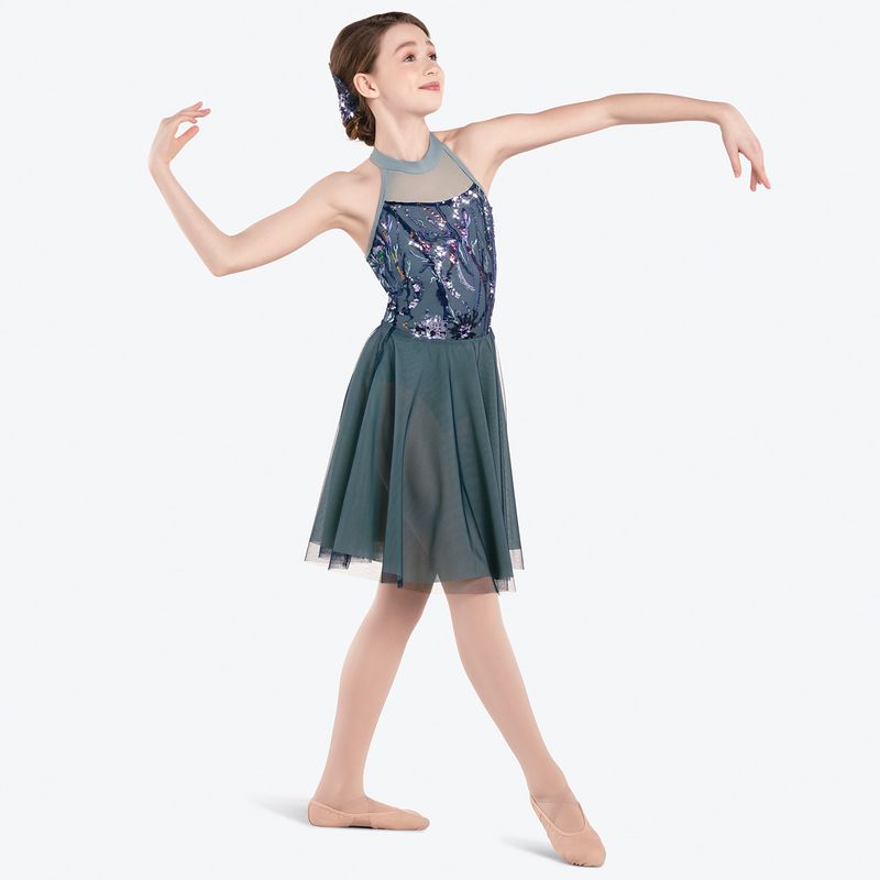 COSTUME: Wednesday • 6:00pm • Simone• Level 1 • Contemporary