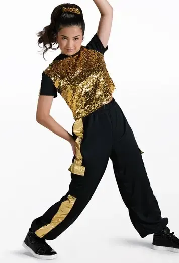 COSTUME: Friday • 5:30pm • Annete •Level 1 • Hip Hop
