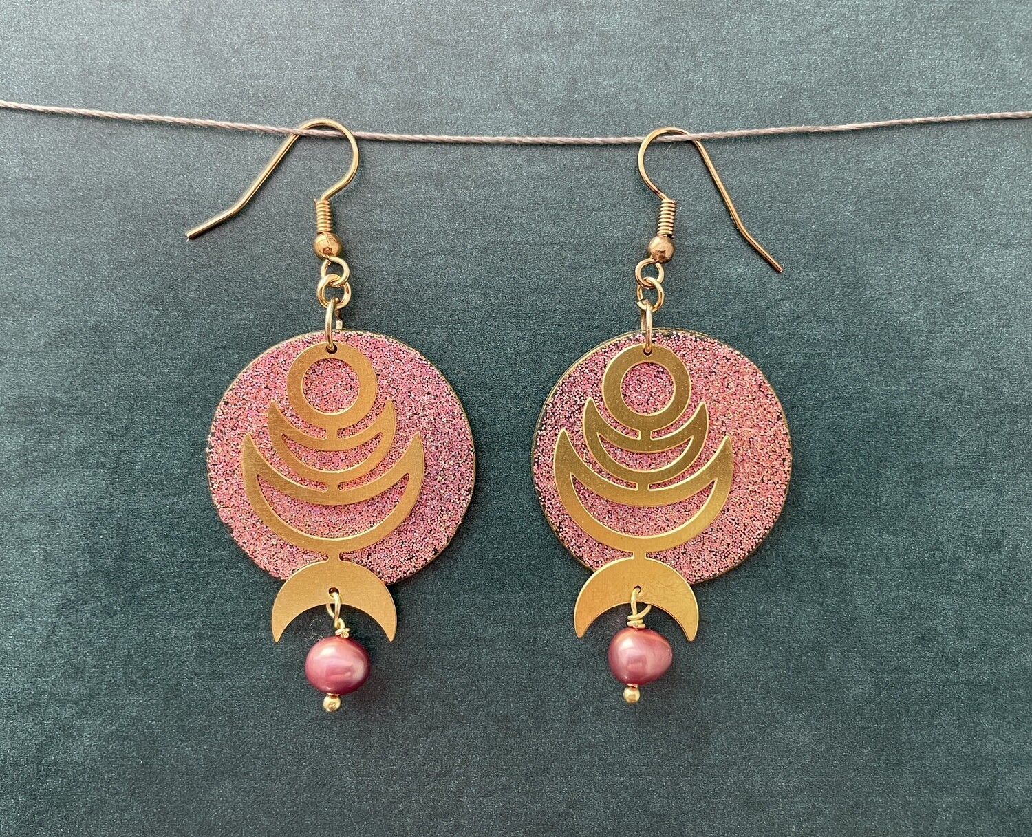 Moon Goddess earring with pearl- pink and holographic glitter