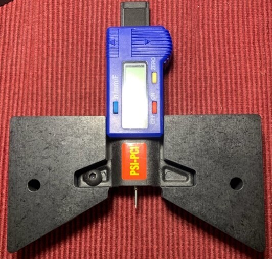 Digital Pit Gauge