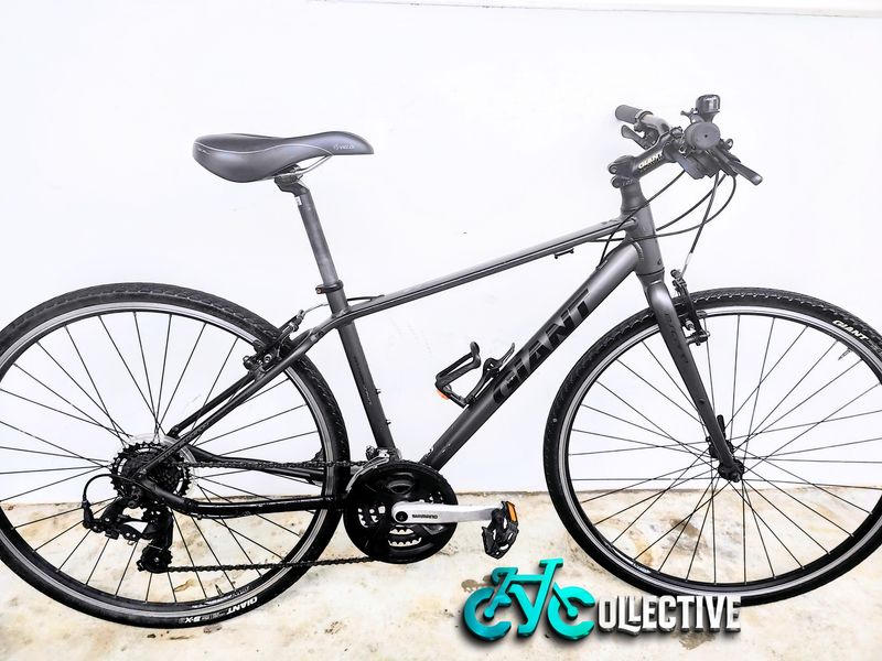 Giant Escape 3 Hybrid Bike