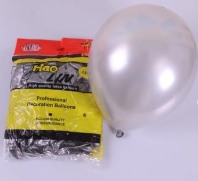 Shiny White 12 inch Balloon