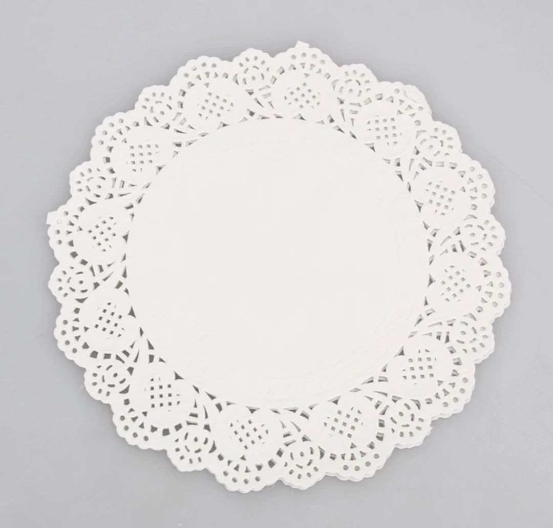 PAPER DOILIES 16.5cm
